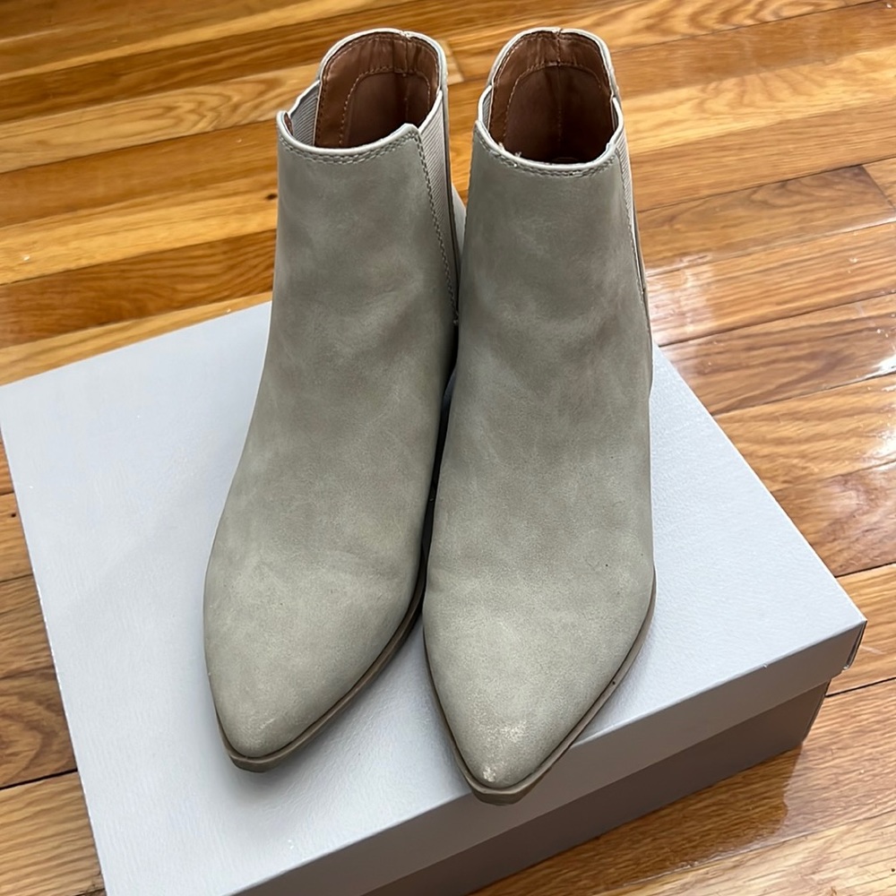 Beige ankle boots size 6